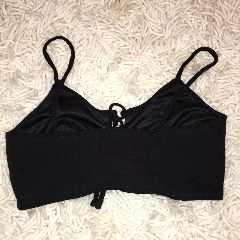 🏷LAST CHANCE- Crop Top - Picture 3 of 3